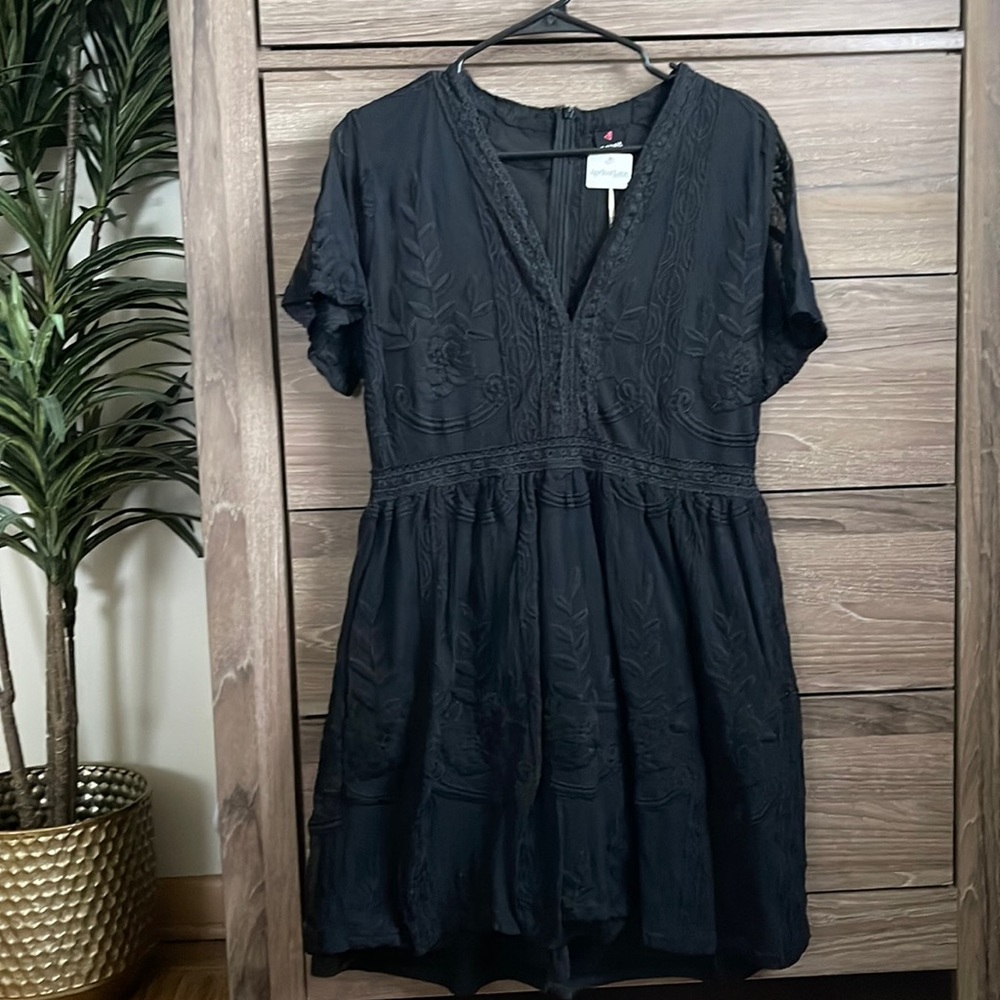Black Cap Sleeve Lace Dress with See Through Back